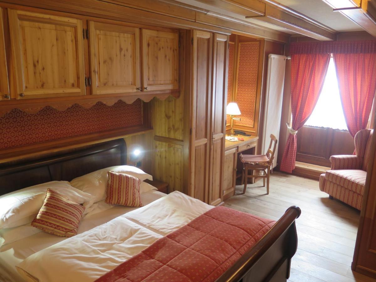 بيريوِل تْشيرفينيا Chambres Mont Cervin المظهر الخارجي الصورة