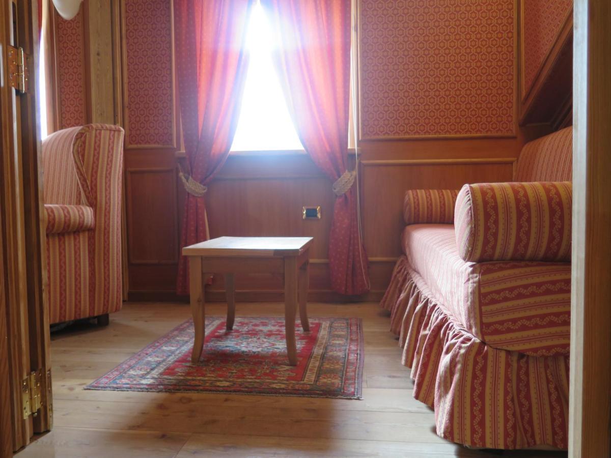 بيريوِل تْشيرفينيا Chambres Mont Cervin المظهر الخارجي الصورة